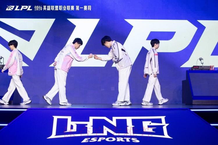 LPL官方发布BLG赛后返图：信念为锋，稳步前进